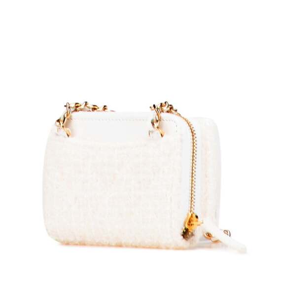 CHANEL Authentic White Leather Logo Wallet - Picture 2 of 10